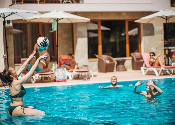 Magnolia Garden 3* Σάνι Μπιτς