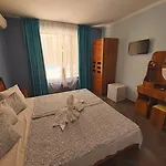 Magnolia Garden Aparthotel