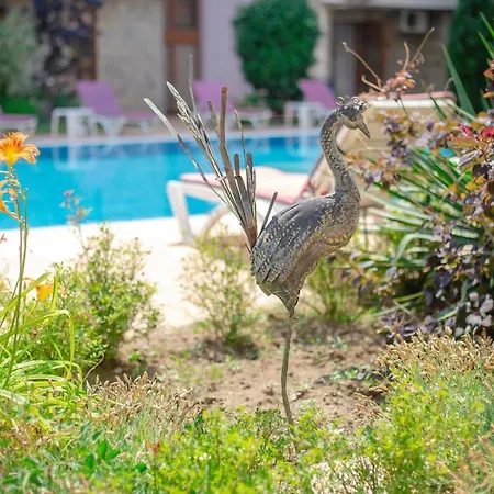 Magnolia Garden Aparthotel 2*