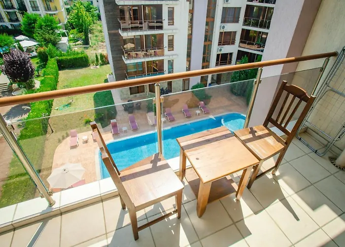 Magnolia Garden Aparthotel Sunny Beach