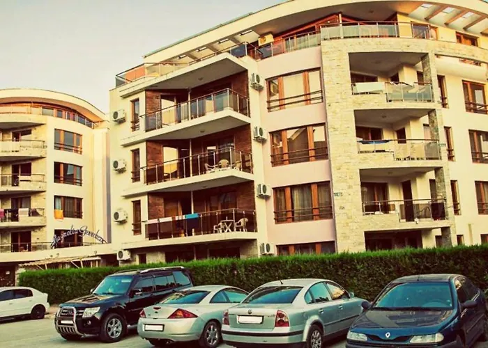 Aparthotel Magnolia Garden 3*